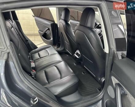 Серый Тесла Модель 3, объемом двигателя 0 л и пробегом 57 тыс. км за 19999 $, фото 31 на Automoto.ua