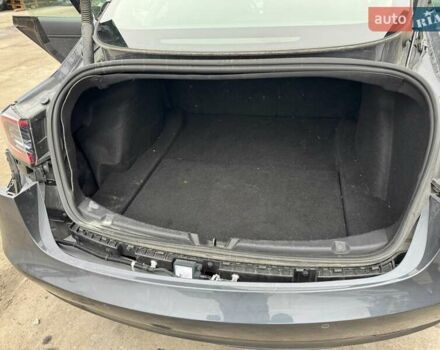 Сірий Тесла Модель 3, об'ємом двигуна 0 л та пробігом 46 тис. км за 14600 $, фото 17 на Automoto.ua