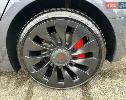 Серый Тесла Модель 3, объемом двигателя 0 л и пробегом 68 тыс. км за 24600 $, фото 20 на Automoto.ua