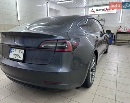 Серый Тесла Модель 3, объемом двигателя 0 л и пробегом 57 тыс. км за 19999 $, фото 17 на Automoto.ua