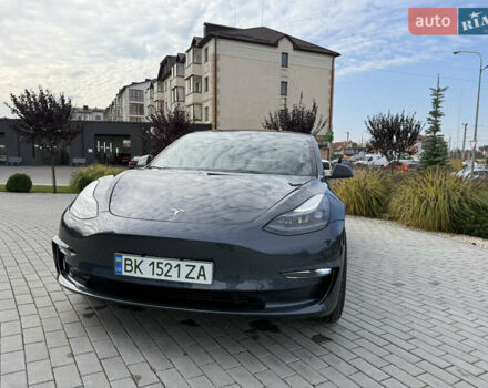 Серый Тесла Модель 3, объемом двигателя 0 л и пробегом 76 тыс. км за 20800 $, фото 12 на Automoto.ua