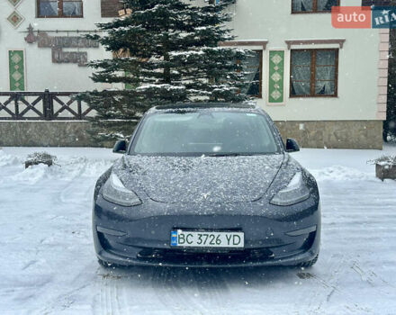 Серый Тесла Модель 3, объемом двигателя 0 л и пробегом 87 тыс. км за 19700 $, фото 1 на Automoto.ua