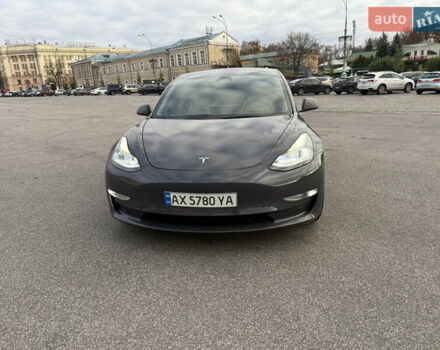Серый Тесла Модель 3, объемом двигателя 0 л и пробегом 131 тыс. км за 27000 $, фото 4 на Automoto.ua