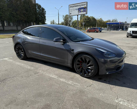 Серый Тесла Модель 3, объемом двигателя 0 л и пробегом 131 тыс. км за 27000 $, фото 32 на Automoto.ua
