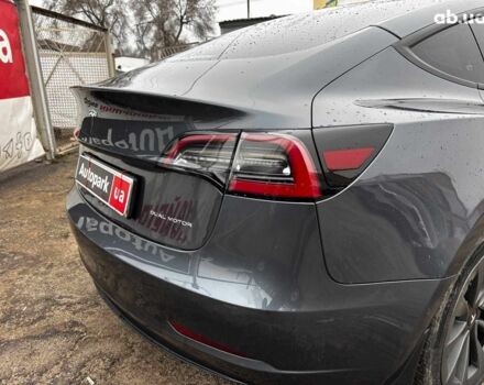 Серый Тесла Модель 3, объемом двигателя 0 л и пробегом 69 тыс. км за 25990 $, фото 13 на Automoto.ua