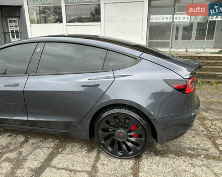 Серый Тесла Модель 3, объемом двигателя 0 л и пробегом 68 тыс. км за 24600 $, фото 16 на Automoto.ua