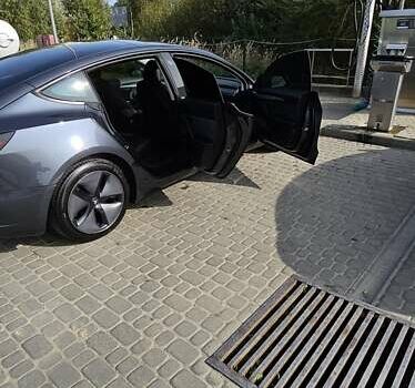 Сірий Тесла Модель 3, об'ємом двигуна 0 л та пробігом 22 тис. км за 28500 $, фото 9 на Automoto.ua