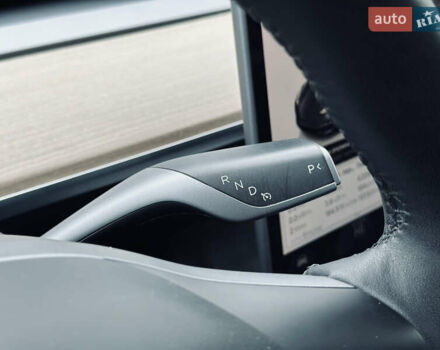 Серый Тесла Модель 3, объемом двигателя 0 л и пробегом 53 тыс. км за 18999 $, фото 50 на Automoto.ua