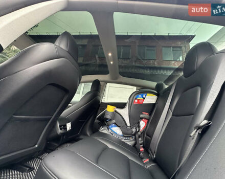 Серый Тесла Модель 3, объемом двигателя 0 л и пробегом 68 тыс. км за 24600 $, фото 27 на Automoto.ua