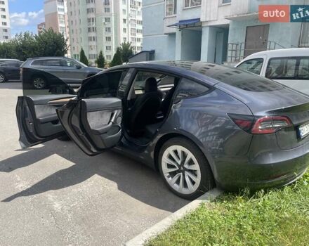 Сірий Тесла Модель 3, об'ємом двигуна 0 л та пробігом 61 тис. км за 23000 $, фото 12 на Automoto.ua