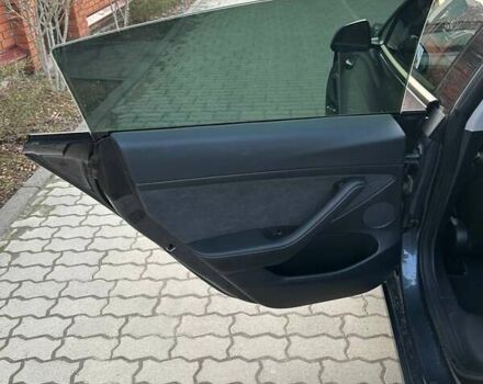 Сірий Тесла Модель 3, об'ємом двигуна 0 л та пробігом 28 тис. км за 23500 $, фото 9 на Automoto.ua
