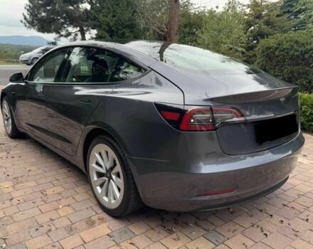 Серый Тесла Модель 3, объемом двигателя 0 л и пробегом 25 тыс. км за 15100 $, фото 3 на Automoto.ua