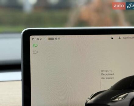 Серый Тесла Модель 3, объемом двигателя 0 л и пробегом 46 тыс. км за 20000 $, фото 110 на Automoto.ua