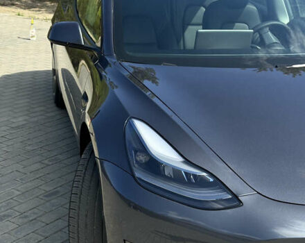 Серый Тесла Модель 3, объемом двигателя 0 л и пробегом 20 тыс. км за 24500 $, фото 3 на Automoto.ua