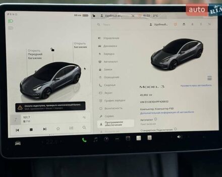 Серый Тесла Модель 3, объемом двигателя 0 л и пробегом 46 тыс. км за 20000 $, фото 120 на Automoto.ua