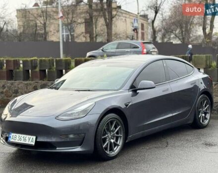Серый Тесла Модель 3, объемом двигателя 0 л и пробегом 82 тыс. км за 25900 $, фото 5 на Automoto.ua