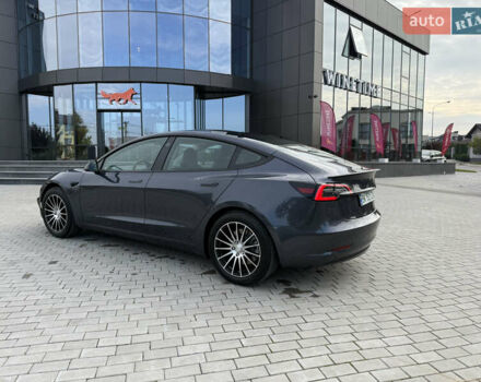 Серый Тесла Модель 3, объемом двигателя 0 л и пробегом 76 тыс. км за 20800 $, фото 10 на Automoto.ua