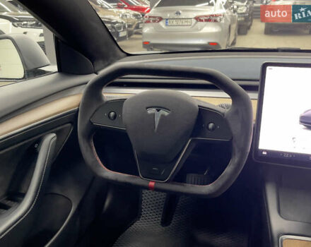 Серый Тесла Модель 3, объемом двигателя 0 л и пробегом 32 тыс. км за 21500 $, фото 19 на Automoto.ua