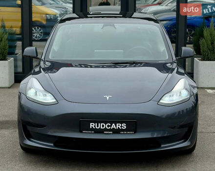 Серый Тесла Модель 3, объемом двигателя 0 л и пробегом 53 тыс. км за 18999 $, фото 1 на Automoto.ua