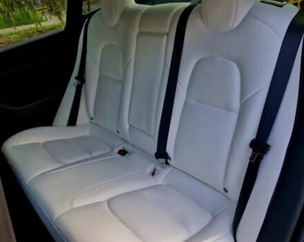 Серый Тесла Модель 3, объемом двигателя 0 л и пробегом 18 тыс. км за 23000 $, фото 12 на Automoto.ua