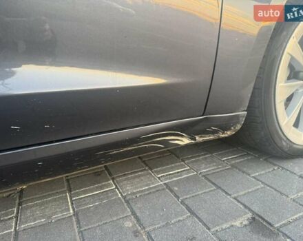 Серый Тесла Модель 3, объемом двигателя 0 л и пробегом 220 тыс. км за 17000 $, фото 3 на Automoto.ua