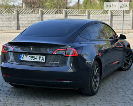 Серый Тесла Модель 3, объемом двигателя 0 л и пробегом 25 тыс. км за 29700 $, фото 17 на Automoto.ua