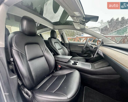 Серый Тесла Модель 3, объемом двигателя 0 л и пробегом 87 тыс. км за 19700 $, фото 15 на Automoto.ua