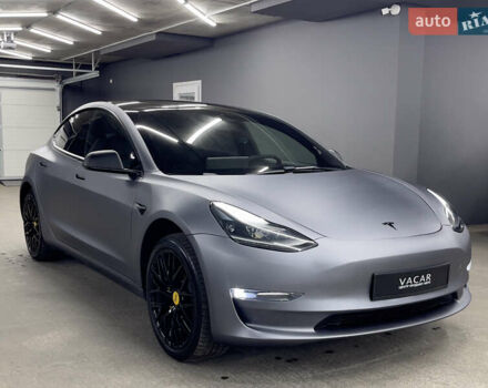 Серый Тесла Модель 3, объемом двигателя 0 л и пробегом 32 тыс. км за 21500 $, фото 6 на Automoto.ua