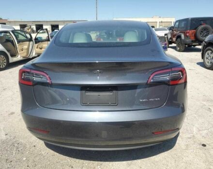 Серый Тесла Модель 3, объемом двигателя 0 л и пробегом 46 тыс. км за 14900 $, фото 5 на Automoto.ua