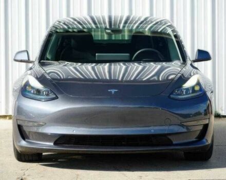 Серый Тесла Модель 3, объемом двигателя 0 л и пробегом 29 тыс. км за 11000 $, фото 1 на Automoto.ua