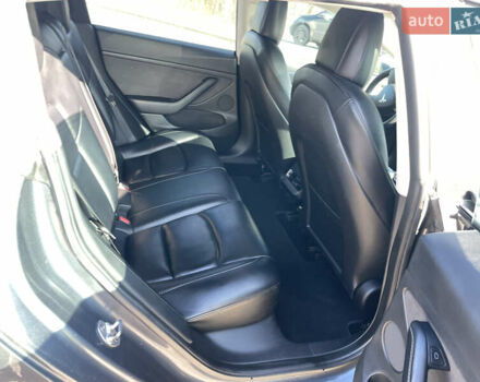 Серый Тесла Модель 3, объемом двигателя 0 л и пробегом 119 тыс. км за 20900 $, фото 8 на Automoto.ua