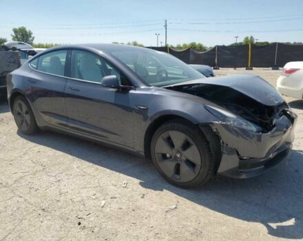 Серый Тесла Модель 3, объемом двигателя 0 л и пробегом 46 тыс. км за 15500 $, фото 2 на Automoto.ua