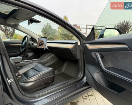 Серый Тесла Модель 3, объемом двигателя 0 л и пробегом 76 тыс. км за 20800 $, фото 17 на Automoto.ua