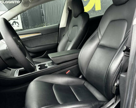 Сірий Тесла Модель 3, об'ємом двигуна 0 л та пробігом 51 тис. км за 23900 $, фото 5 на Automoto.ua