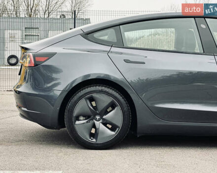 Серый Тесла Модель 3, объемом двигателя 0 л и пробегом 53 тыс. км за 18999 $, фото 11 на Automoto.ua