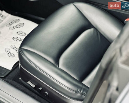 Серый Тесла Модель 3, объемом двигателя 0 л и пробегом 53 тыс. км за 18999 $, фото 29 на Automoto.ua