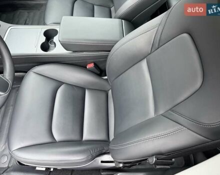 Серый Тесла Модель 3, объемом двигателя 0 л и пробегом 46 тыс. км за 20000 $, фото 72 на Automoto.ua