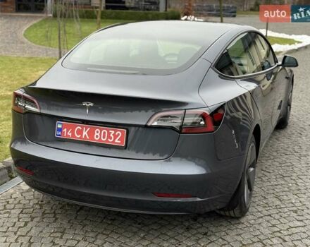 Серый Тесла Модель 3, объемом двигателя 0 л и пробегом 46 тыс. км за 20000 $, фото 12 на Automoto.ua