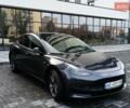 Тесла Модель 3 2022 в Днепре (Днепропетровске) на Automoto.ua Серый Тесла Модель 3, объемом двигателя 0 л и пробегом 30 тыс. км за 19500 $, фото 1 на Automoto.ua