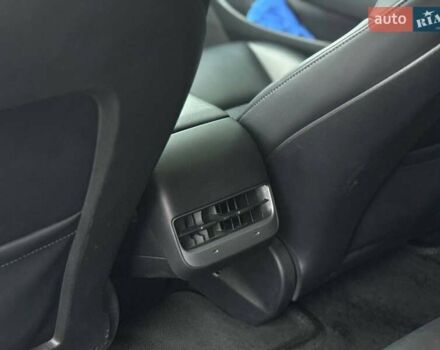 Серый Тесла Модель 3, объемом двигателя 0 л и пробегом 160 тыс. км за 19500 $, фото 24 на Automoto.ua