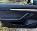 Серый Тесла Модель 3, объемом двигателя 0 л и пробегом 43 тыс. км за 11700 $, фото 11 на Automoto.ua