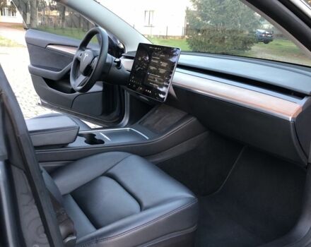 Тесла Модель 3 2022 в Луцке на Automoto.ua Серый Тесла Модель 3, объемом двигателя 0 л и пробегом 51 тыс. км за 21999 $, фото 11 на Automoto.ua