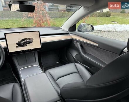 Серый Тесла Модель 3, объемом двигателя 0 л и пробегом 46 тыс. км за 20000 $, фото 107 на Automoto.ua