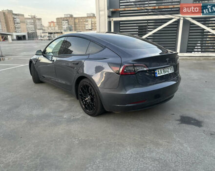 Серый Тесла Модель 3, объемом двигателя 0 л и пробегом 103 тыс. км за 21900 $, фото 9 на Automoto.ua