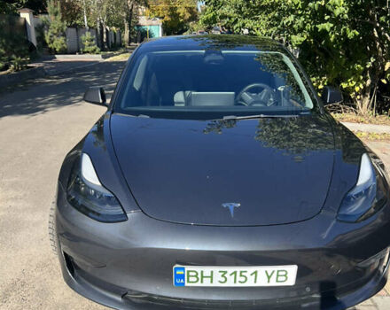 Серый Тесла Модель 3, объемом двигателя 0 л и пробегом 55 тыс. км за 22700 $, фото 3 на Automoto.ua