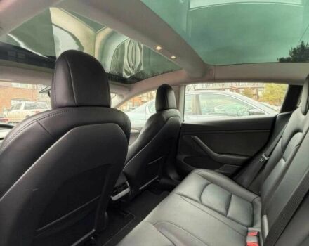 Серый Тесла Модель 3, объемом двигателя 0 л и пробегом 23 тыс. км за 10500 $, фото 11 на Automoto.ua