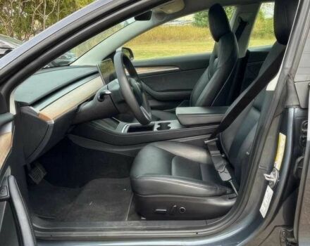 Серый Тесла Модель 3, объемом двигателя 0 л и пробегом 18 тыс. км за 14000 $, фото 7 на Automoto.ua