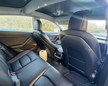 Сірий Тесла Модель 3, об'ємом двигуна 0 л та пробігом 81 тис. км за 18555 $, фото 16 на Automoto.ua