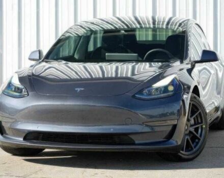 Серый Тесла Модель 3, объемом двигателя 0 л и пробегом 29 тыс. км за 11000 $, фото 2 на Automoto.ua