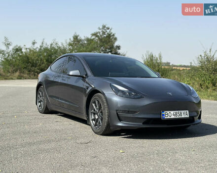 Сірий Тесла Модель 3, об'ємом двигуна 0 л та пробігом 56 тис. км за 17200 $, фото 8 на Automoto.ua